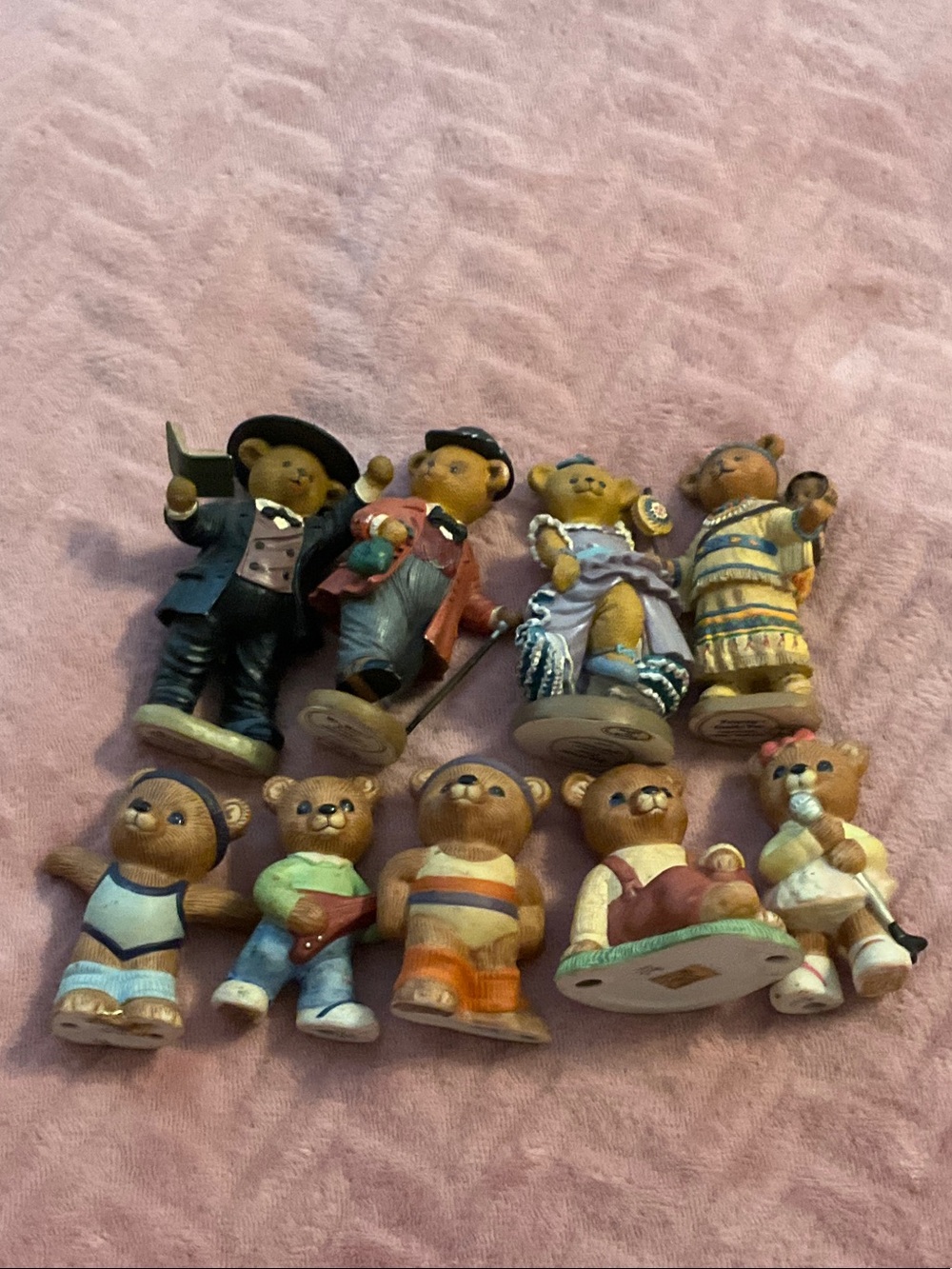 Vintage bears figure collection of two different types of bears